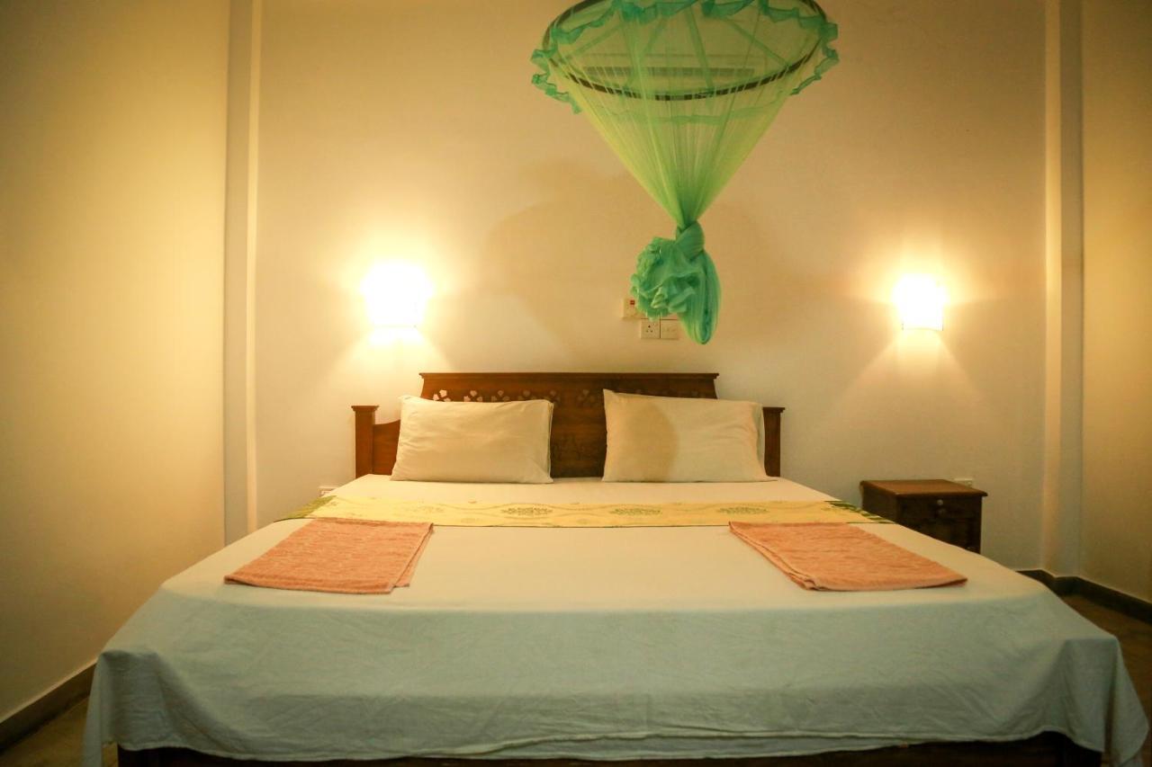 Suwa Arana Resort Mirissa Buitenkant foto