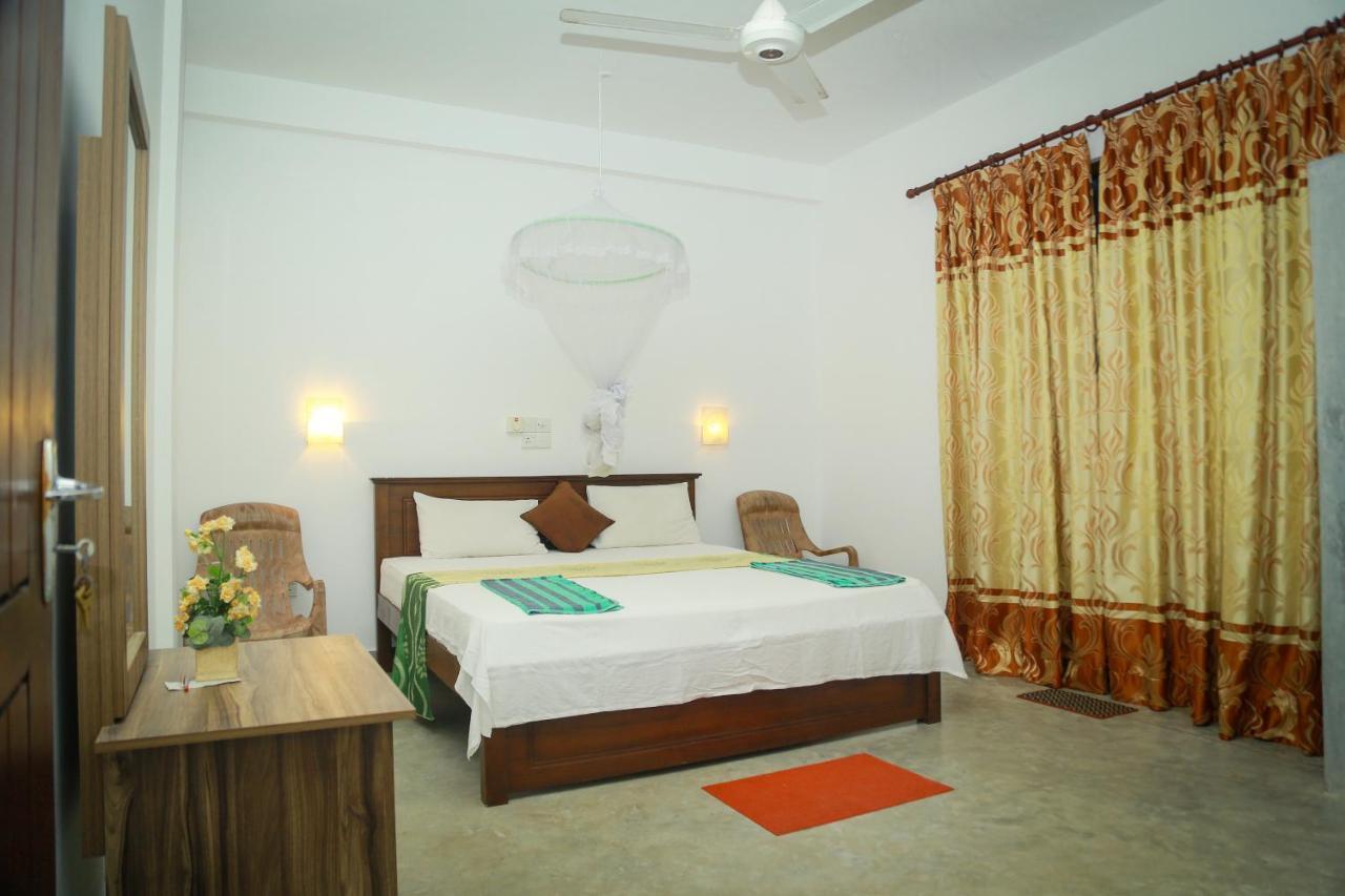 Suwa Arana Resort Mirissa Buitenkant foto