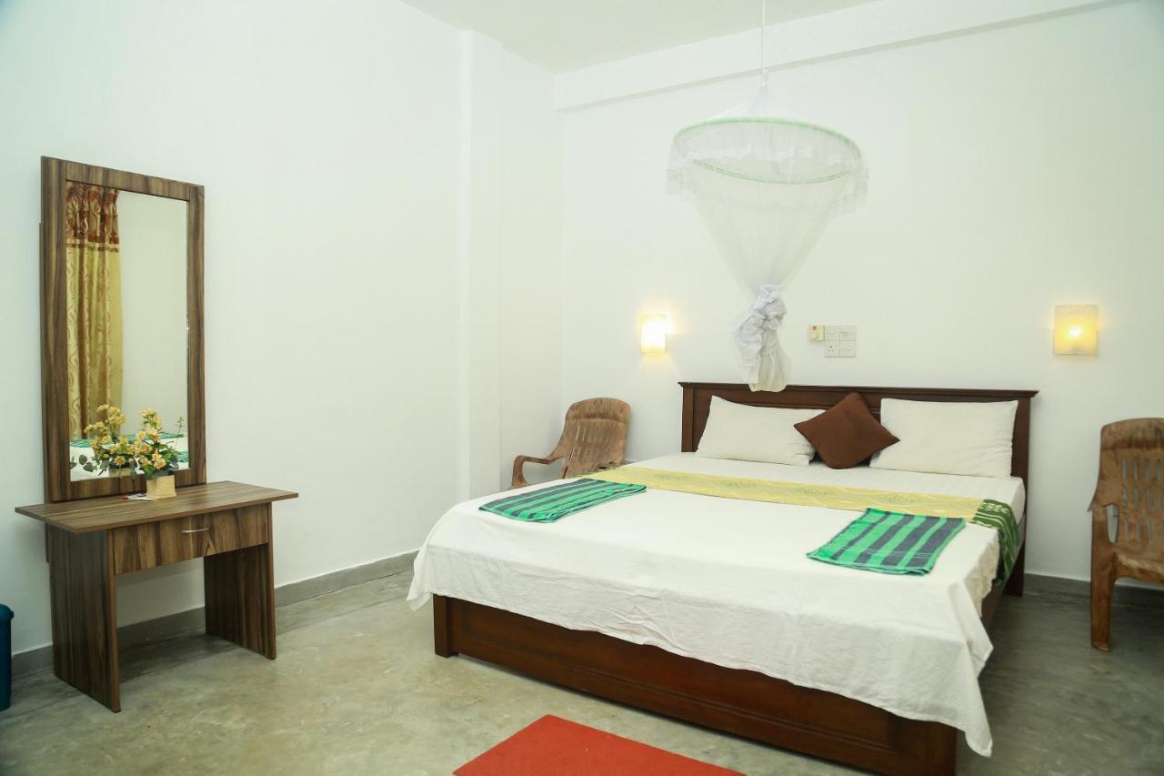 Suwa Arana Resort Mirissa Buitenkant foto